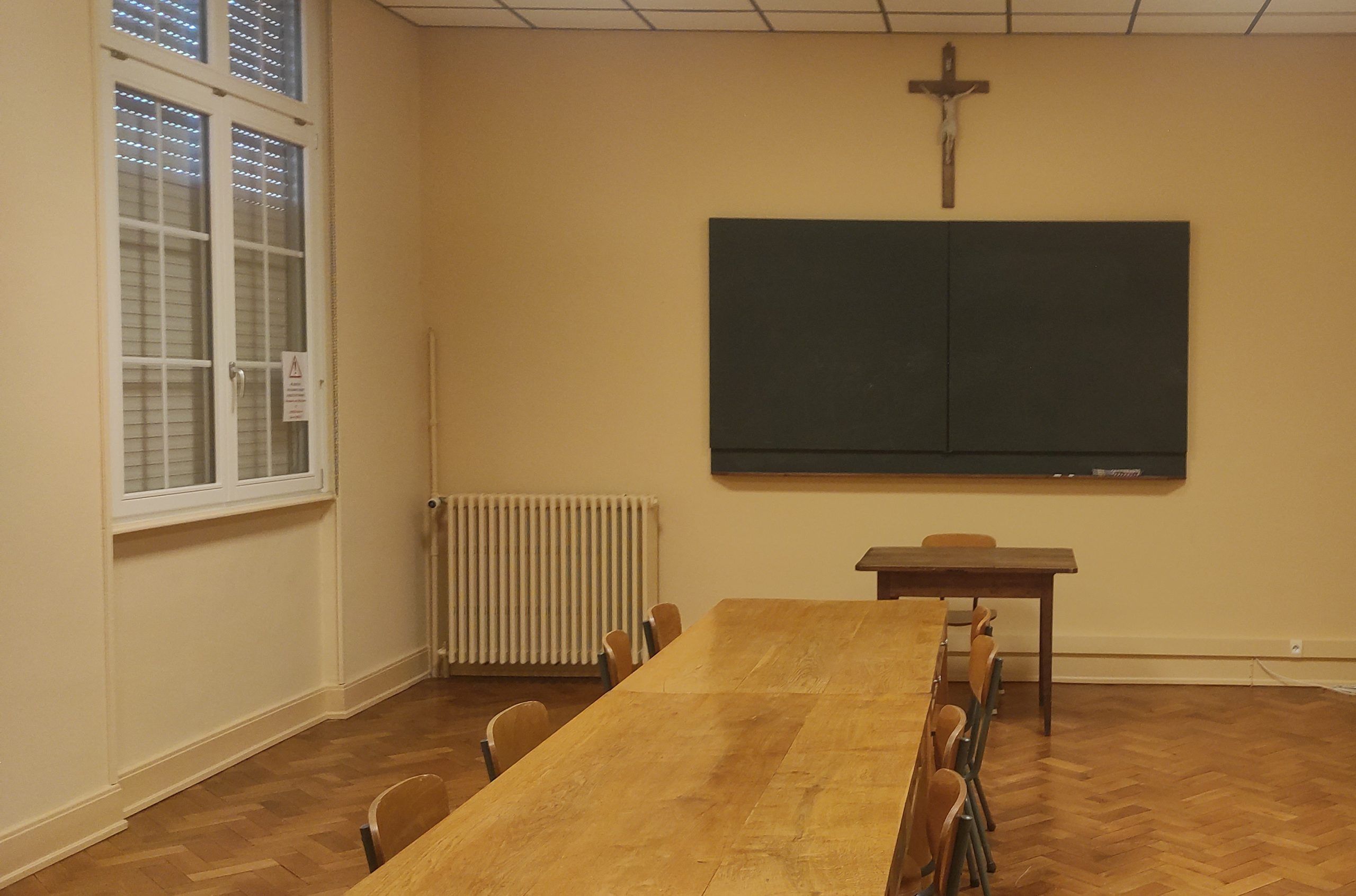 image ancienne salle de classe n1
